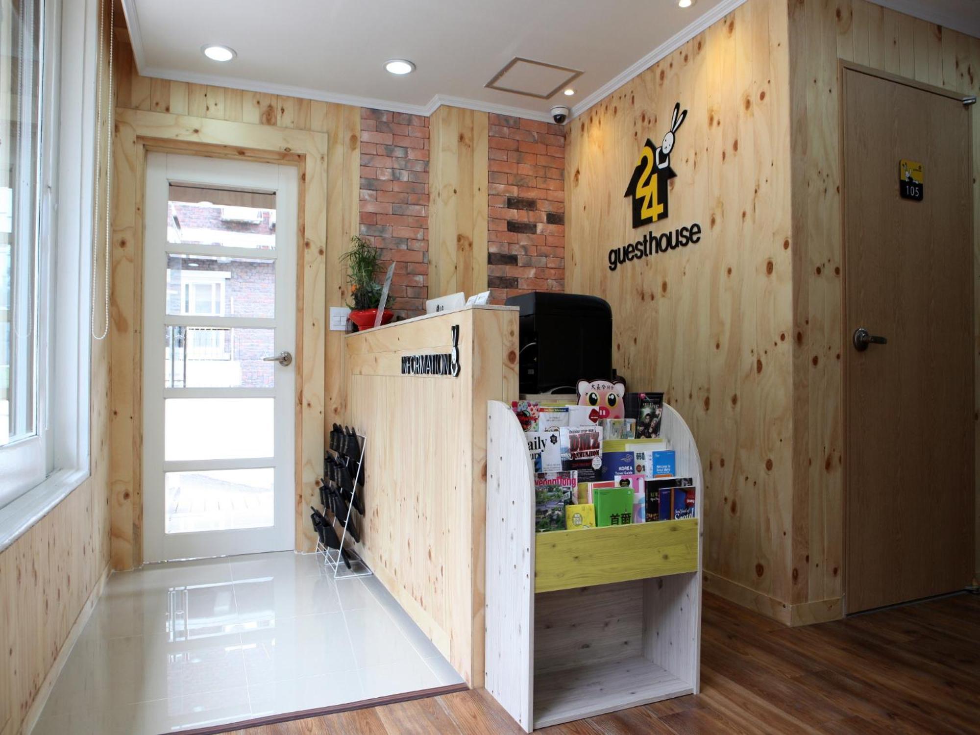 24 Guesthouse Namsan Garden Seoul Bagian luar foto