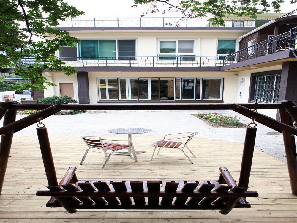 24 Guesthouse Namsan Garden Seoul Bagian luar foto