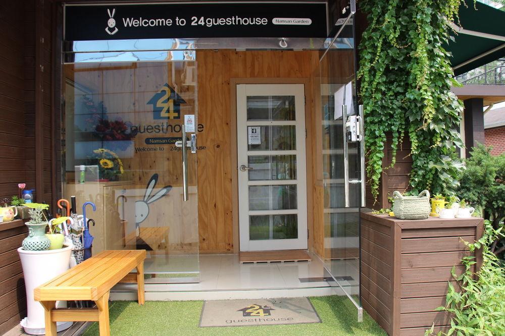 24 Guesthouse Namsan Garden Seoul Bagian luar foto