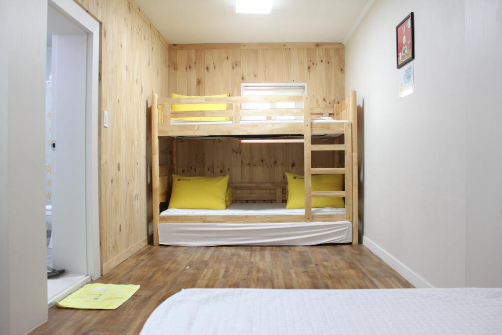 24 Guesthouse Namsan Garden Seoul Bagian luar foto