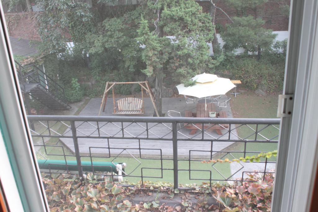 24 Guesthouse Namsan Garden Seoul Bagian luar foto