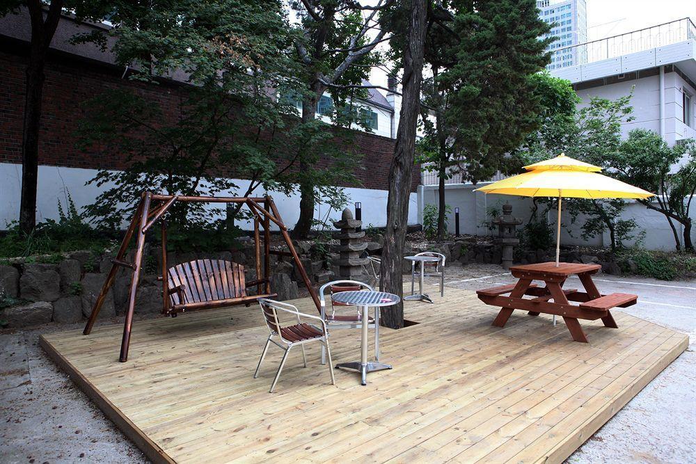24 Guesthouse Namsan Garden Seoul Bagian luar foto