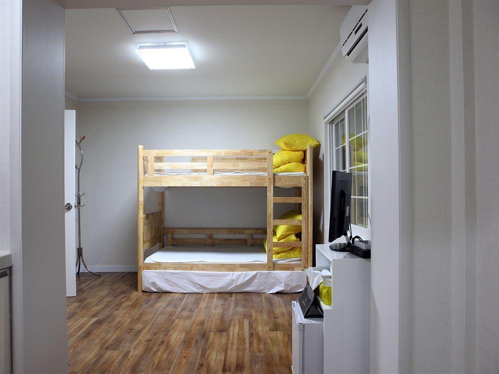 24 Guesthouse Namsan Garden Seoul Bagian luar foto
