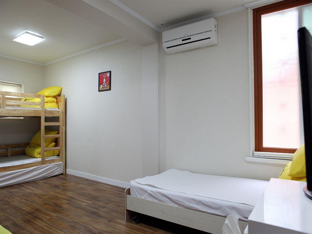 24 Guesthouse Namsan Garden Seoul Bagian luar foto